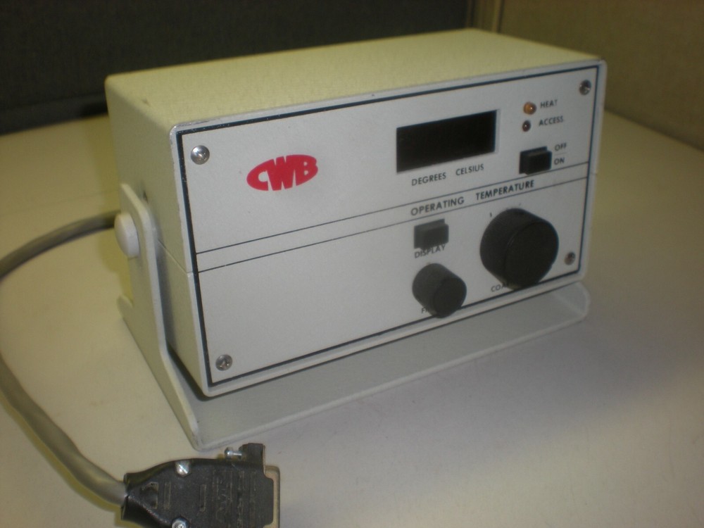 Neslab/CWB 172103200702 Temperature Controller