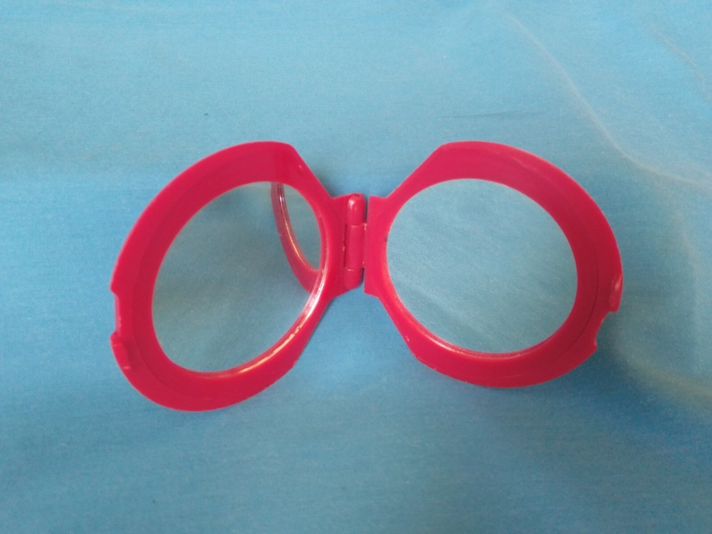 Perfumery. Mirror. Сompact. Plastic. Korea 1980s.