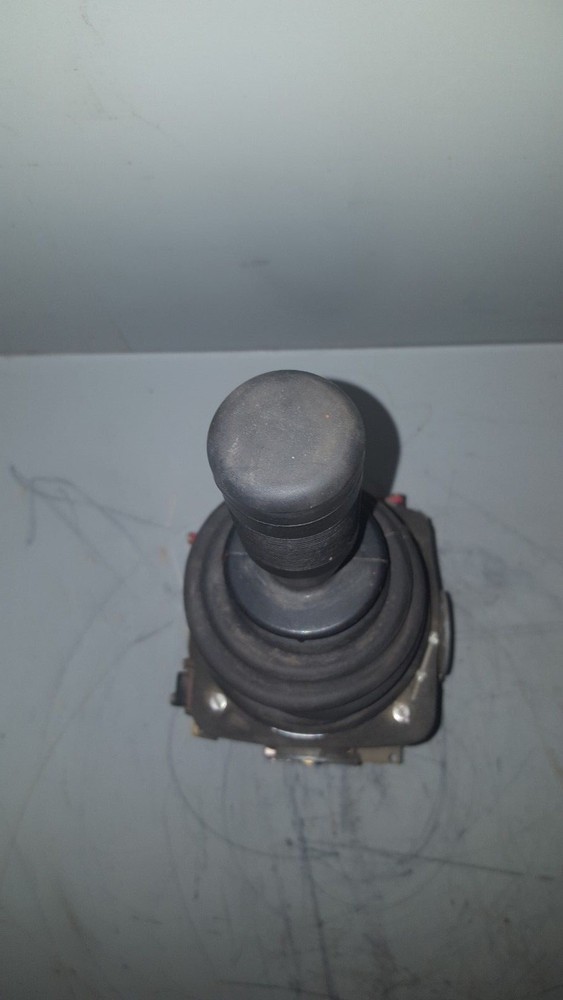 OEM Controls Joystick Controller, MISSING SCREWS, Type JS2, 300V, 16A, JS3M5486