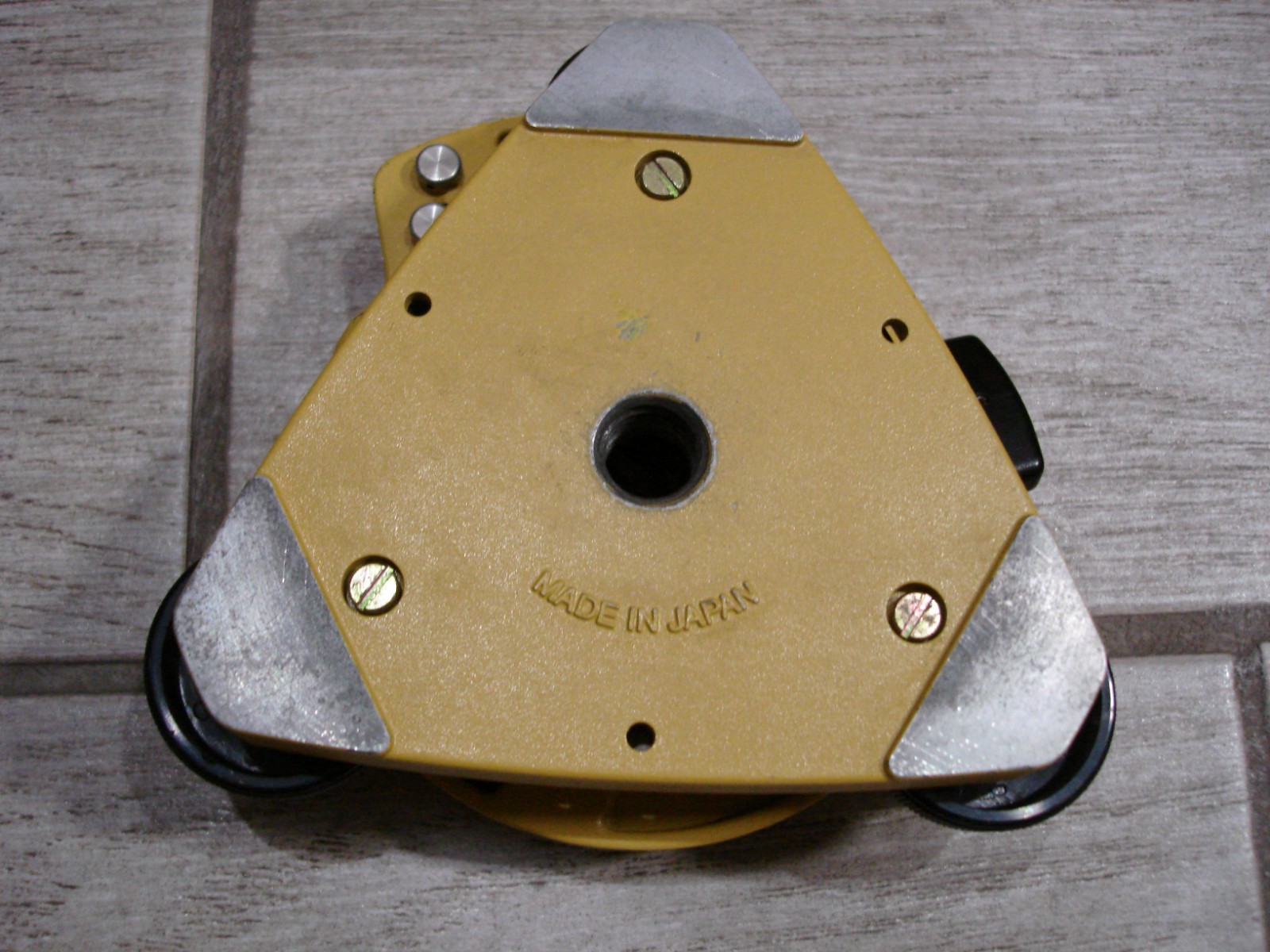 SECO TRIPLE PRISM W/Tribrach And Case Surveying