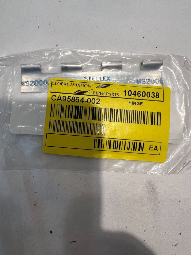 NEW Piper hinge half P/N CA95864-002