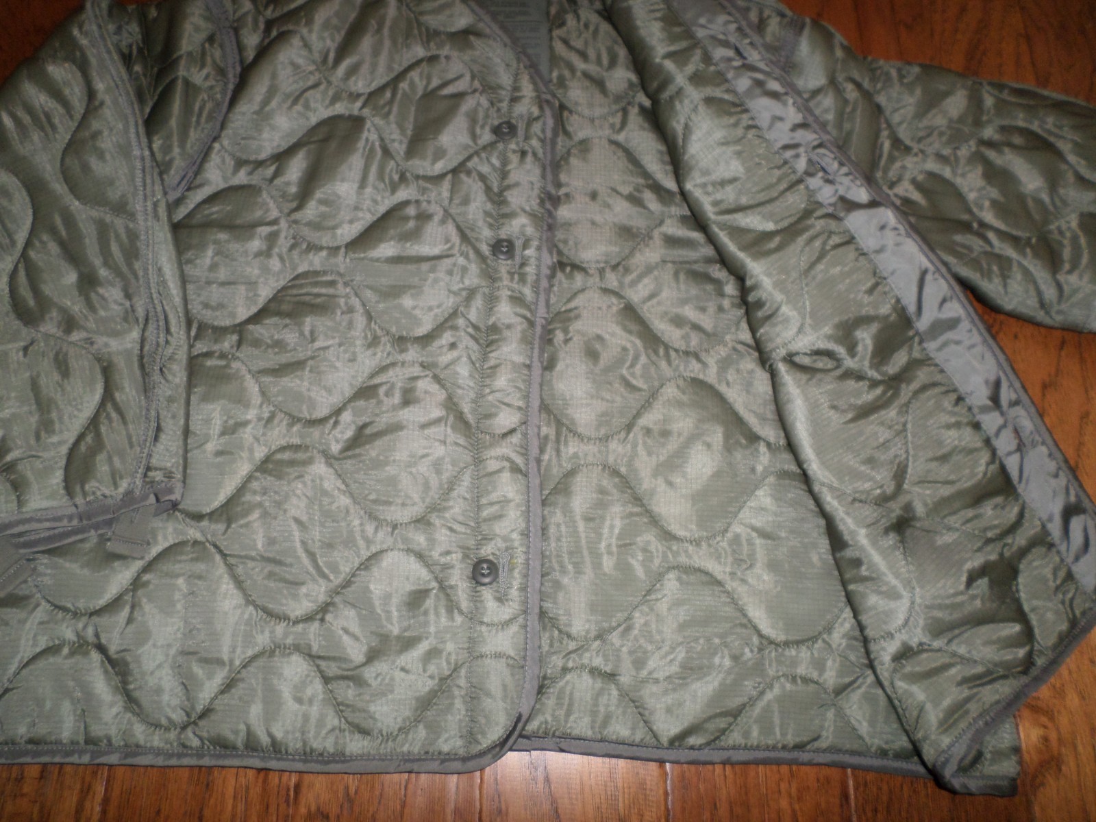 NEW MILITARY ISSUE M-65 FIELD JACKET LINER QUILTED COAT LINER MEDIUM USA MADE