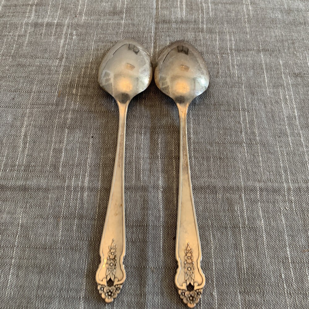 Oneida Prestige Silverplate table spoon Distinction