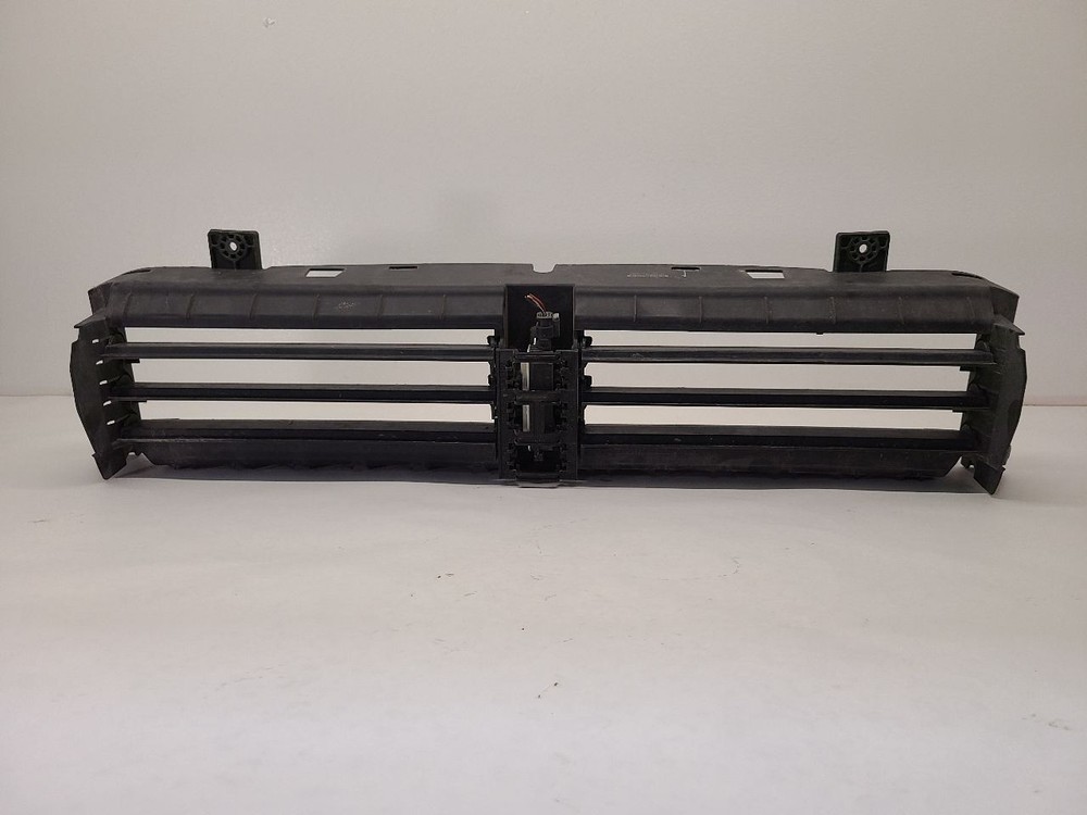 2019 JEEP CHEROKEE Air Shutter