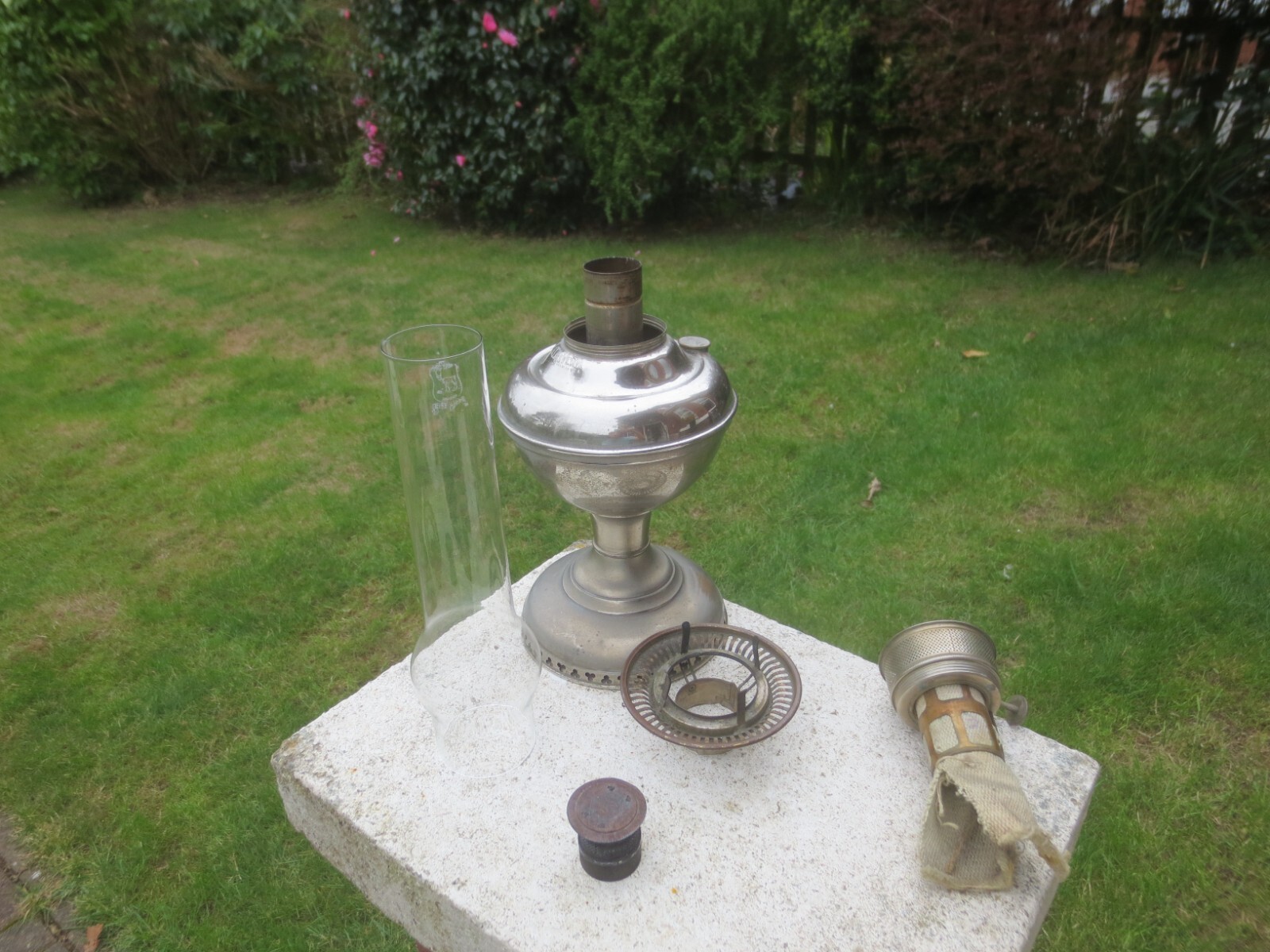MILLER VESTAL OIL LAMP MADE IN USA With Chimney Shepherds Hut Oil Lamp