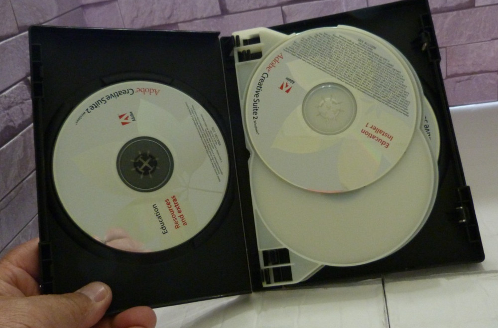 Adobe Creative Suite 2 Premium for Windows w/Serial #