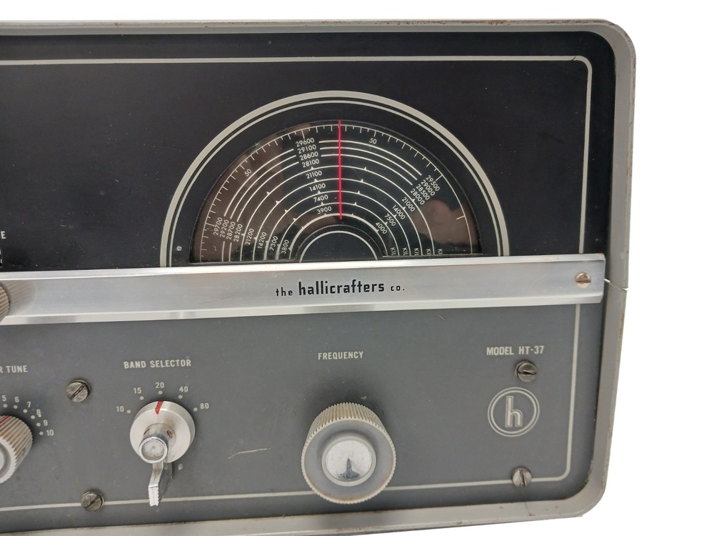 Hallicrafters HT-37 Ham Radio HF Transmitter Vintage 1960s - POWERS UP