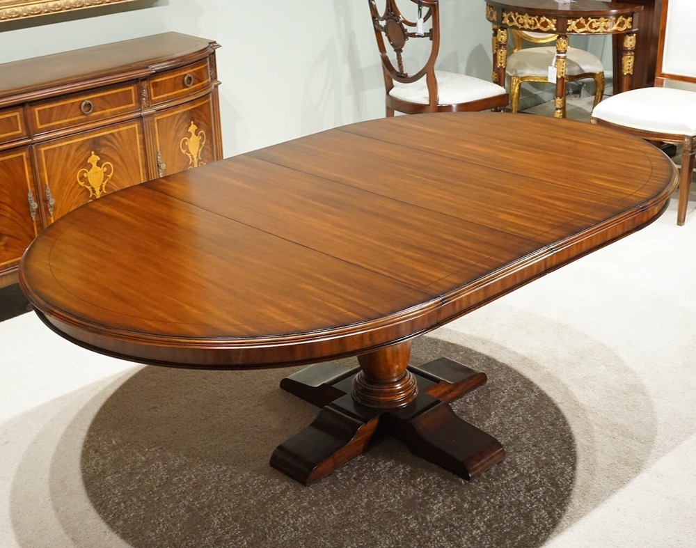 Beautiful 7' transitional Mahogany oval round dining Kitchen table