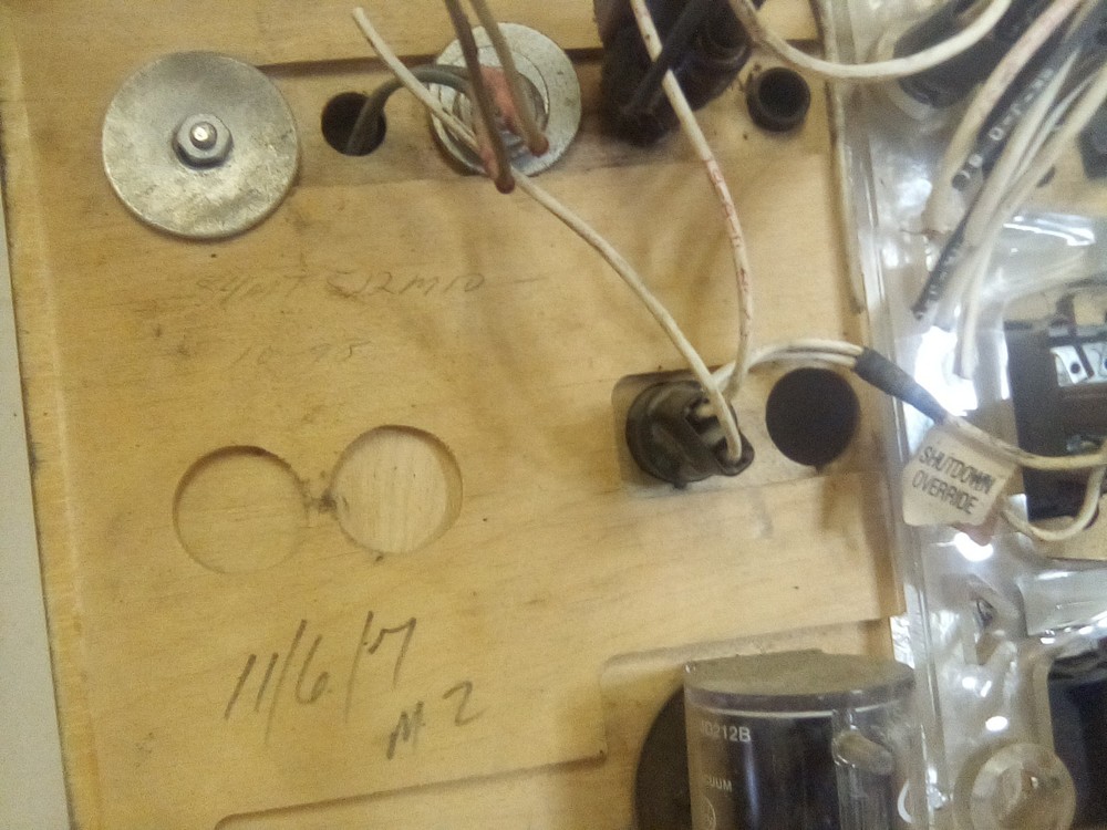 Mack Dash Switch Panel 84MT512M28