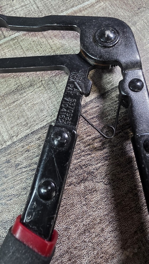 Matco Tools BCP100 Button Connection Pliers