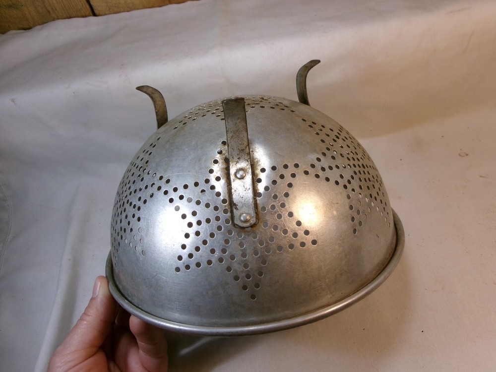 Vintage Aluminum Star Pattern Colander Strainer