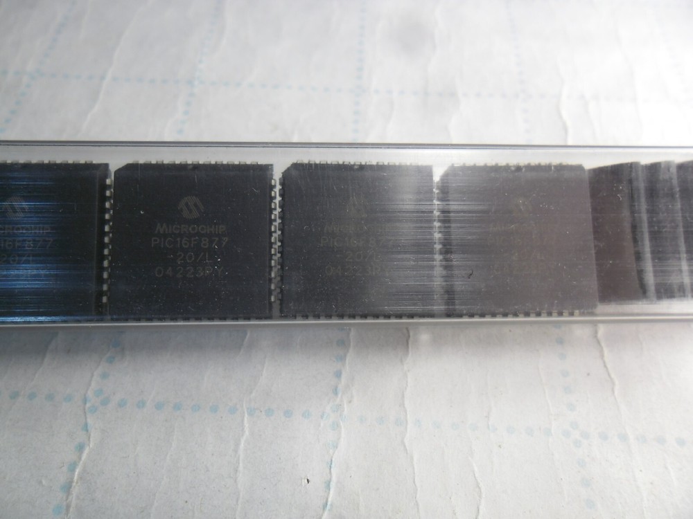 MicroChip PIC16f877-20/L 8-Bit Microcontroller-MCU