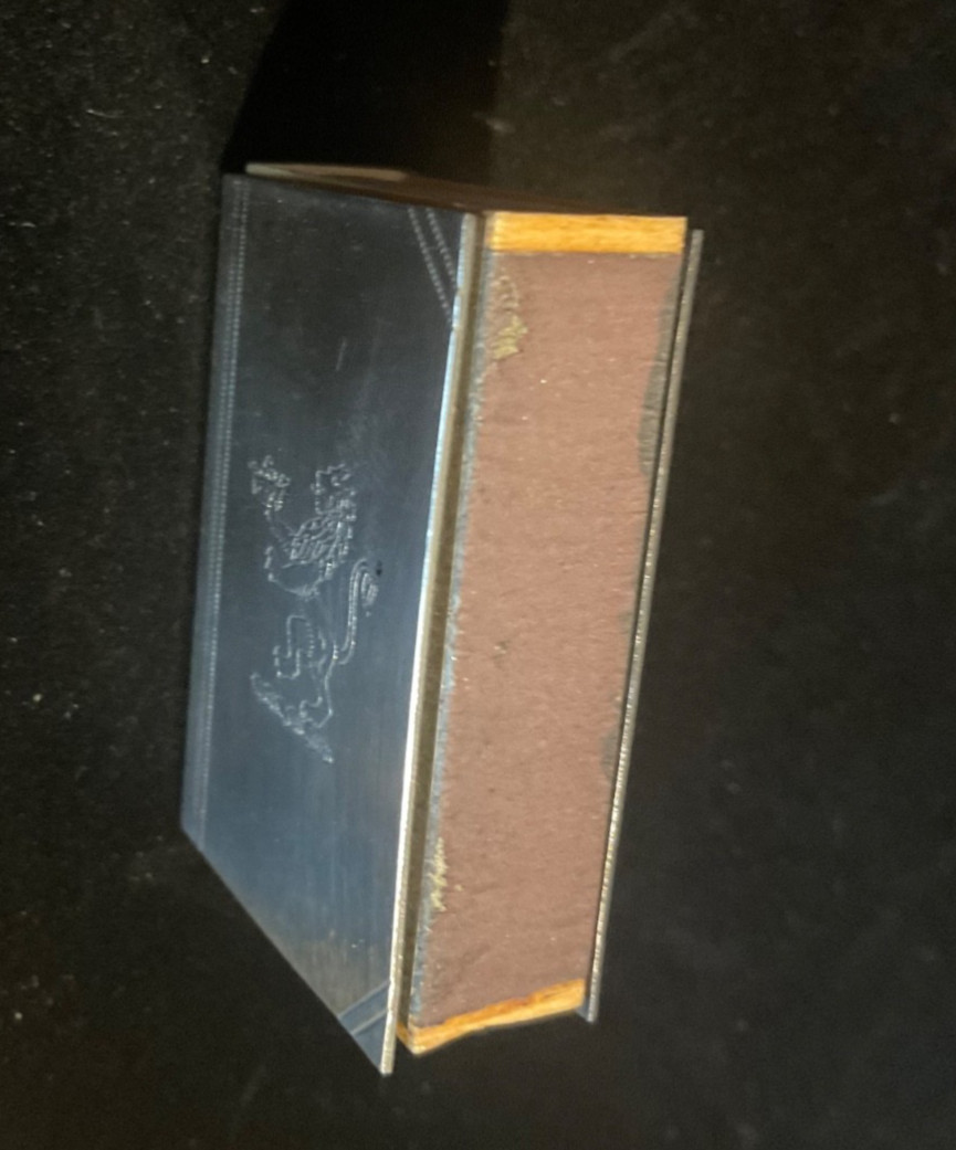 VINTAGE STERLING SILVER LION HERALDRY MATCH BOX COVER WITH ORIGINAL MATCHES