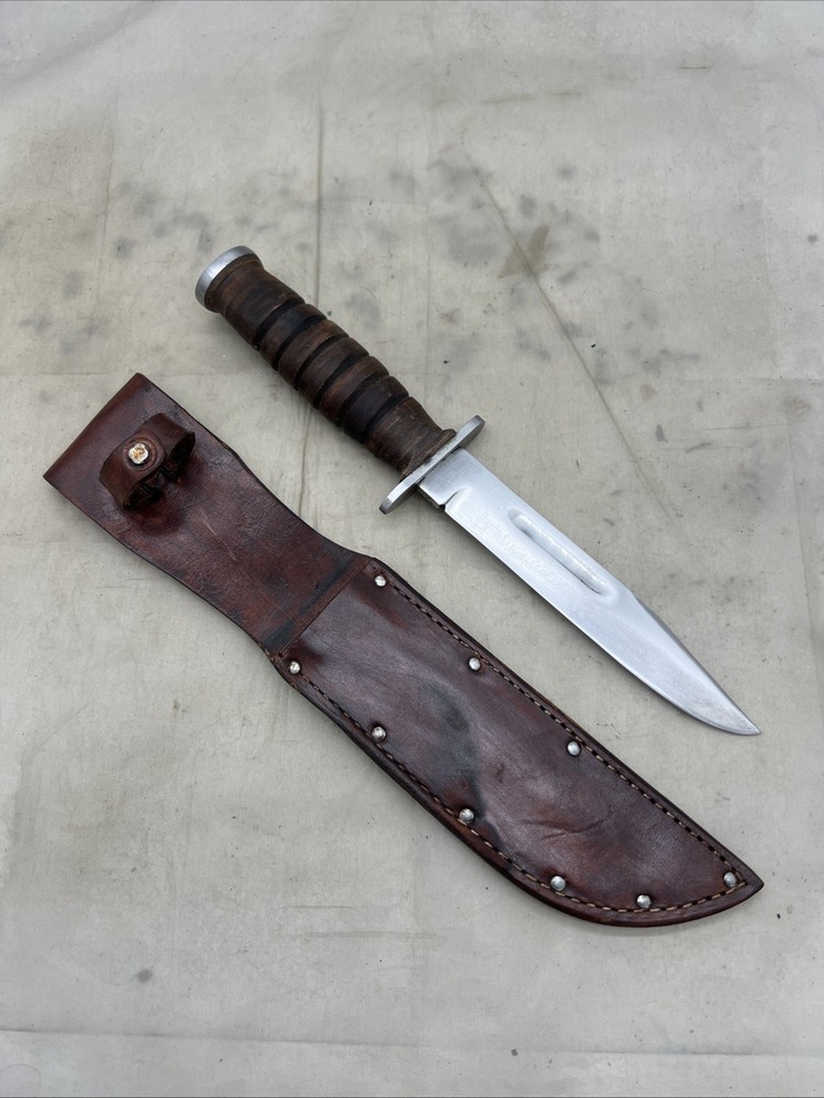 WW2 US Kutmaster Fighting Knife With Leather Sheath (FF619