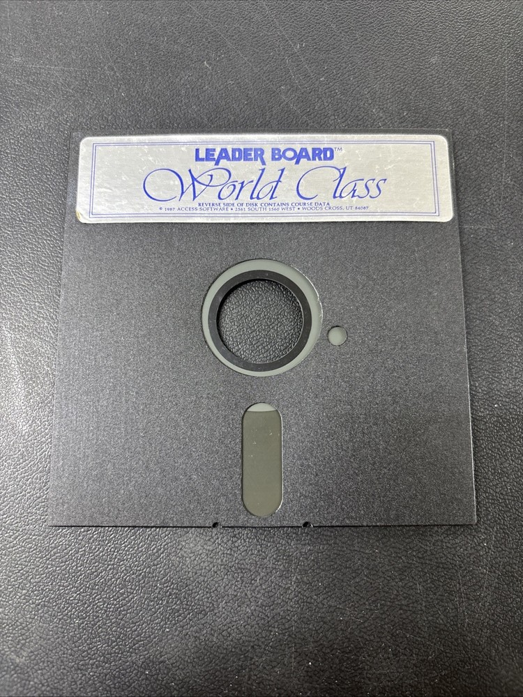 World Class Leader Board Pro Golf Simulator - Commodore 64 Floppy disk Game