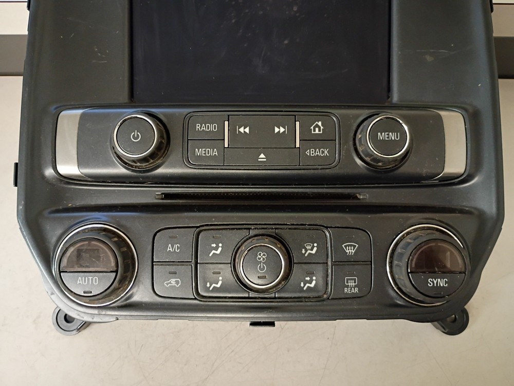 2017-2019 Silverado 2500 OEM Display Control Panel Navigation P/ 84203824