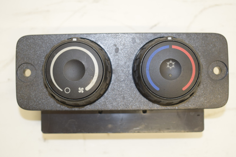 Freightliner Climate Control A2273672002 (718-10311)
