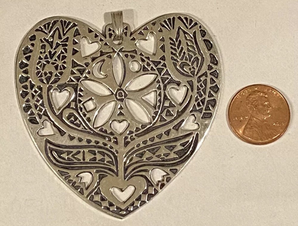 Metropolitan Museum of Art Signed MMA Large Silverplate Heart Pendant / Ornament