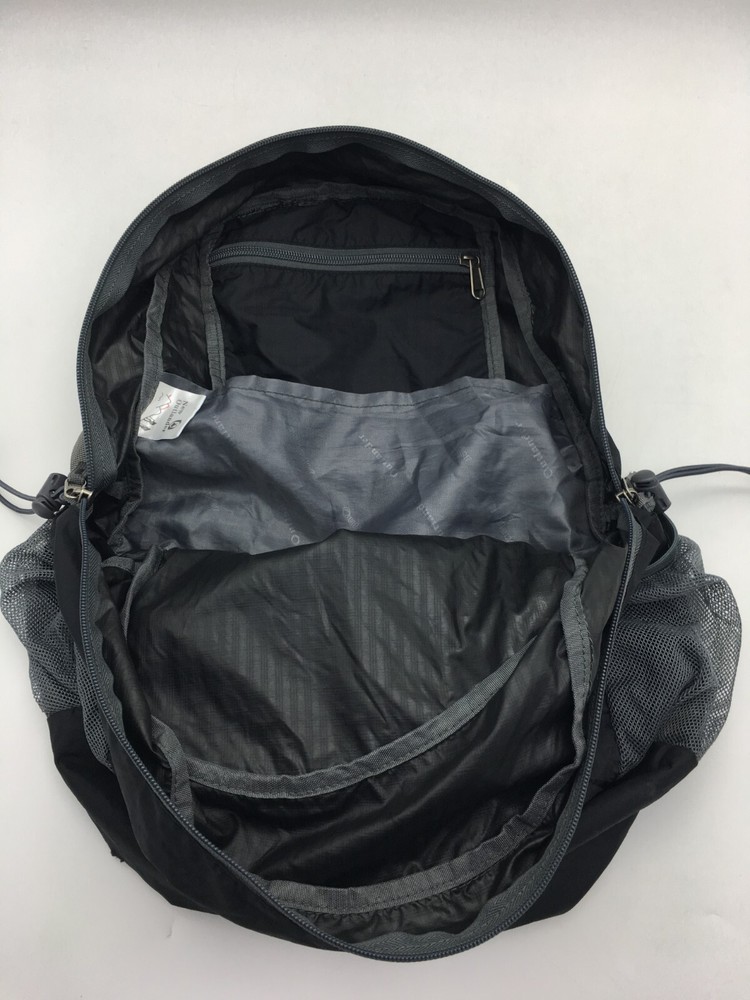 New Outlander Lightweight Convertible Backpack - Black