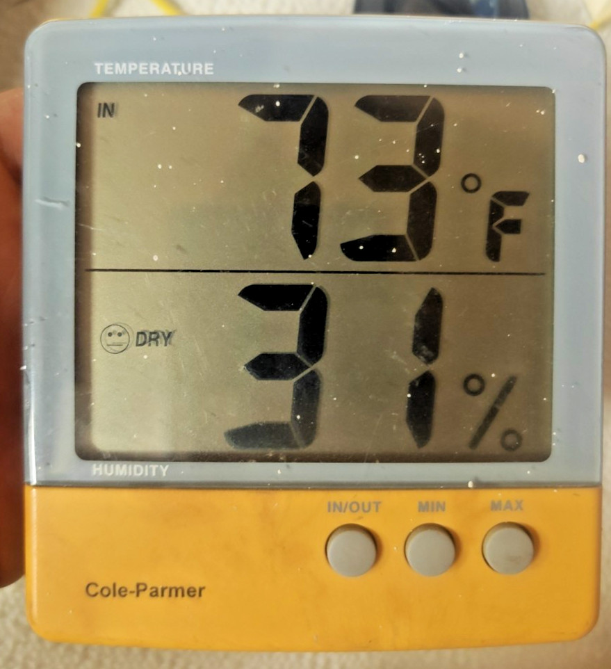 Cole Parmer 83313-86 Traceable General-Purpose Digital Thermometer