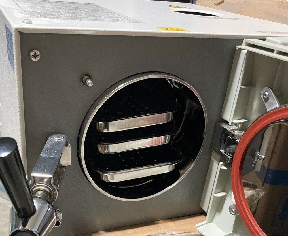 Tuttnauer Autoclave