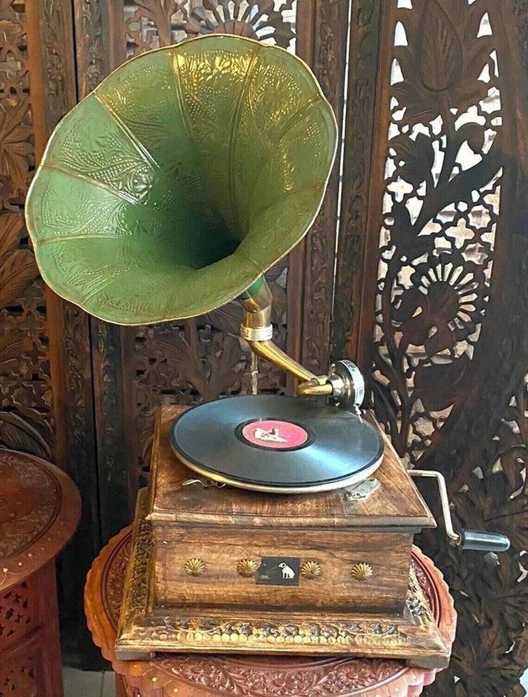 Wood Solid HMV Gramophone Fhonograpf, win-up record pl Fully Functional working