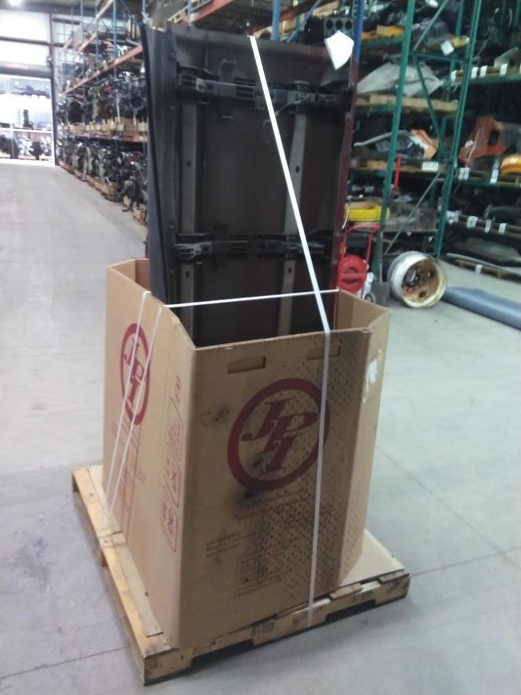 For 2023 PETERBILT 579 SIDE FAIRING Right , IL
