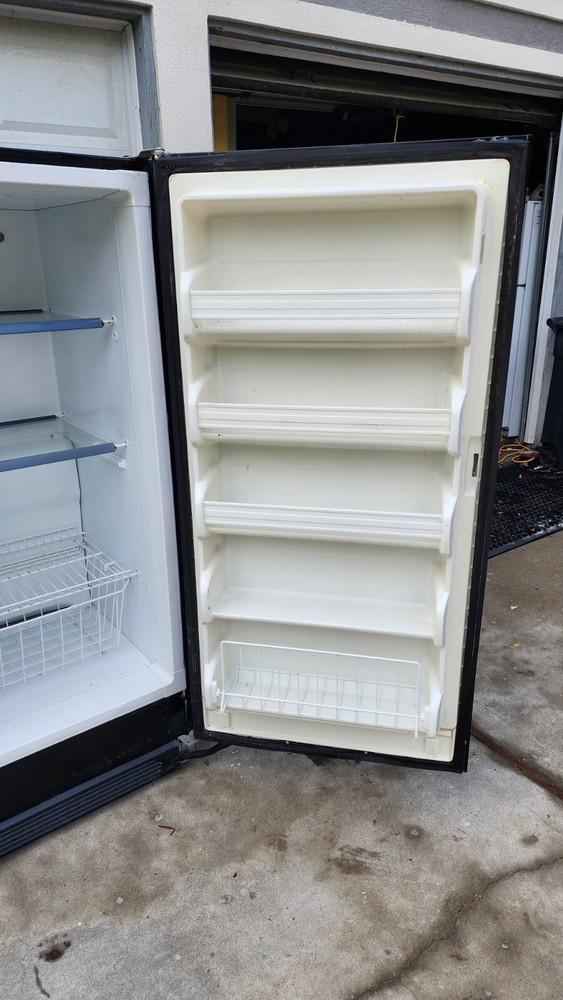 14 Cubic Ft upright freezer