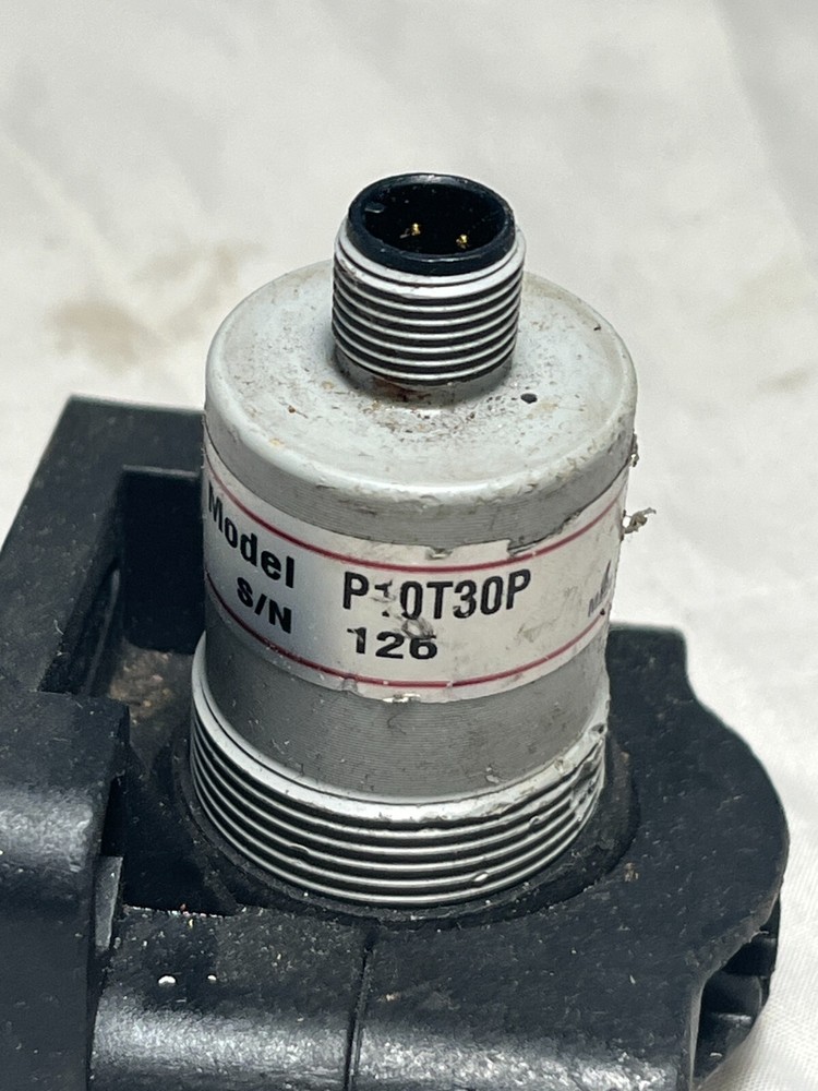 PRIME CONTROLS INC. P10T30P INDUCTIVE SENSOR