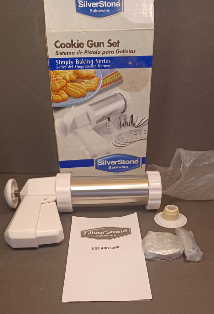 SilverStone Bakeware Cookie Gun Set NEW
