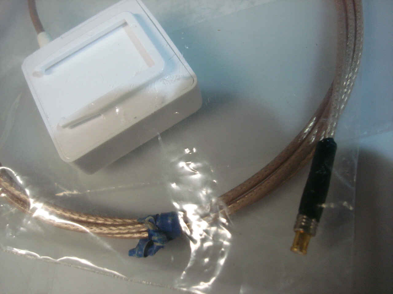 Honeywell 071-00110-0001 Passive GPS Antenna w/ magnetic and suction mounts NEW!