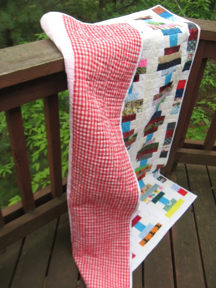 Handcrafted Lantern Steps Quilt, 43" x 60", Lap, Bed Cover