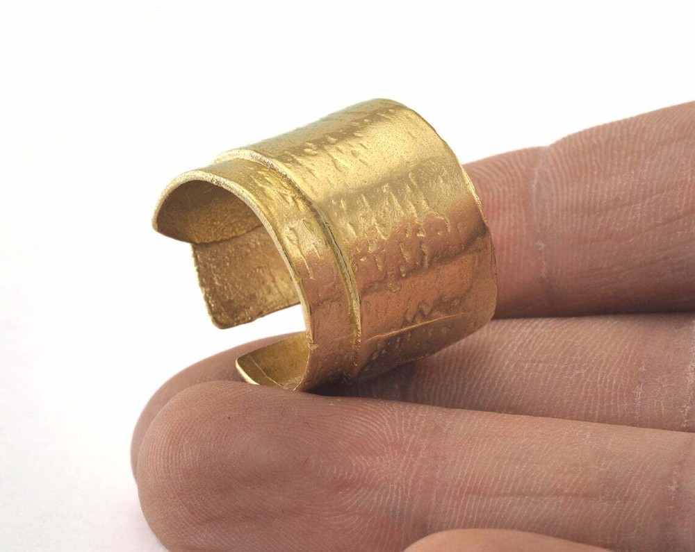 Adjustable Ring Raw brass (18mm 8US inner size - Adjustable ) OZ3373
