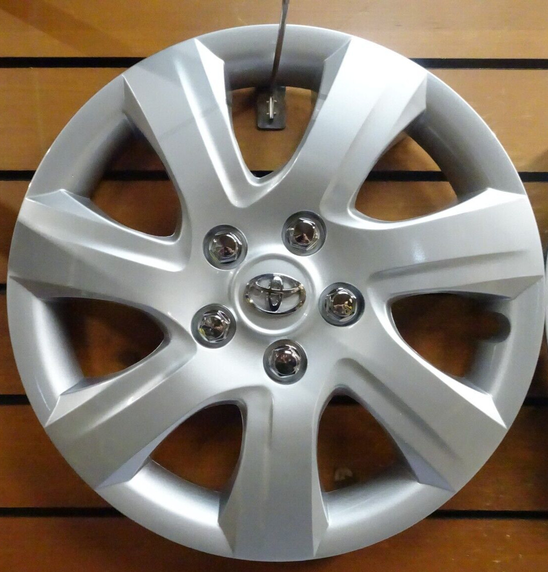 1 Hubcap FITS Toyota Camry 2010-2011 Premium Style cap 16-inch Silver 61155