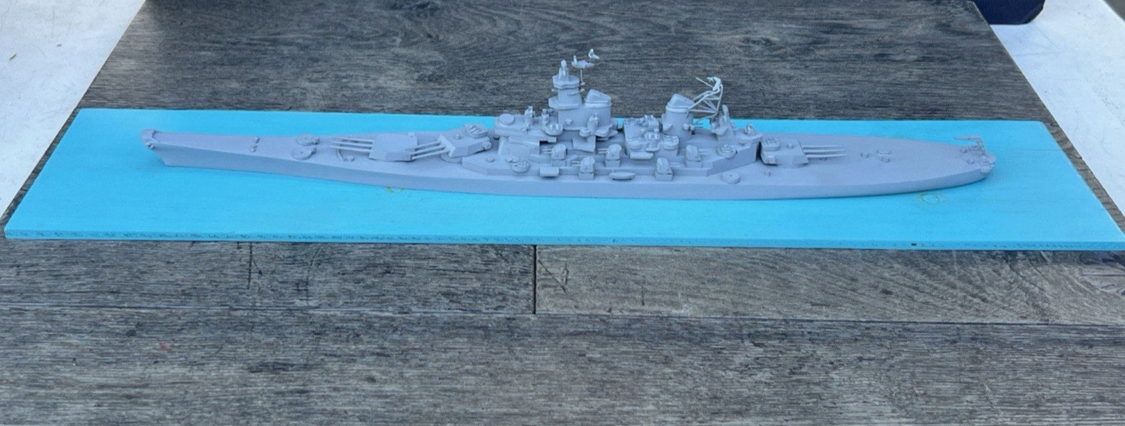 Vintage Comet Metal Prod. WW2 Recognition Model 5AA Series USS Missouri 1:500