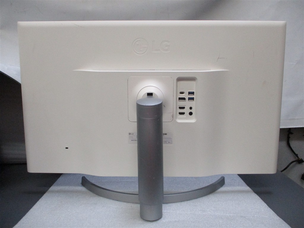 LG 32BL75U-W 32" 4K UHD VA LCD Monitor HDMI, DP, USB-C