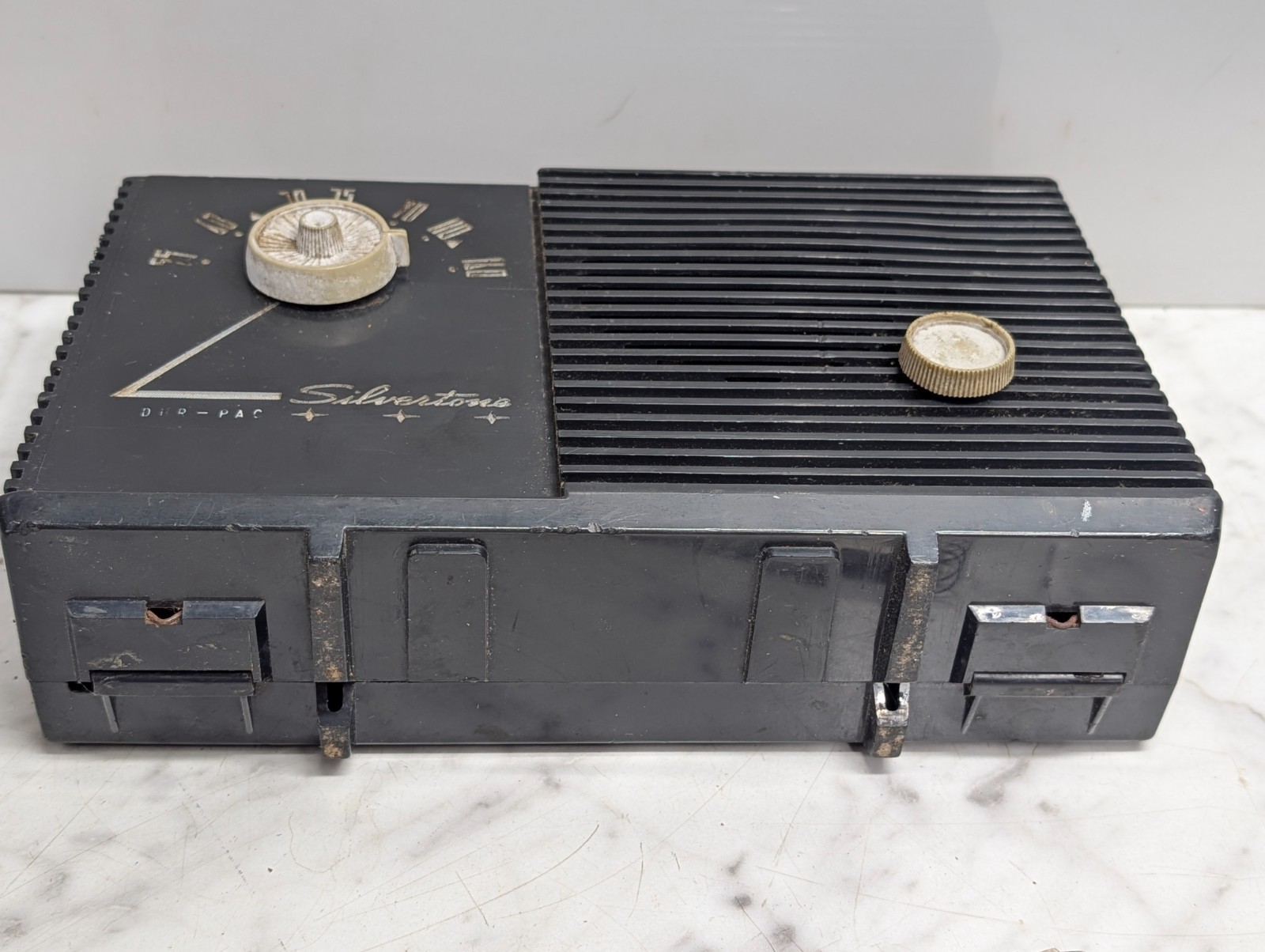 Sears Silvertone Tube Radio Dur-Pac AM Band Portable 7216 AC or Battery Powered