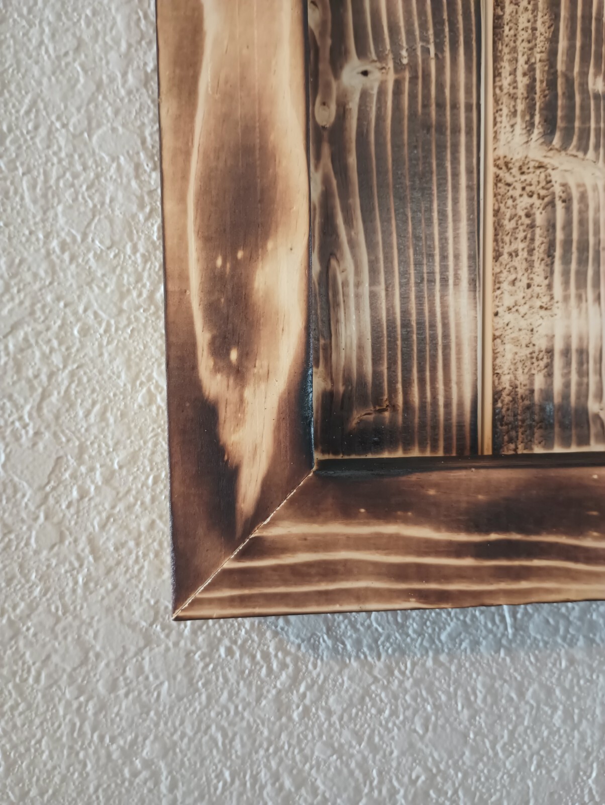 Rustic European Mount Plaque w/Hanger