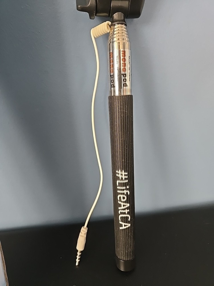 Cable Take Pole Model:Z07-55 Selfie Stick 39"
