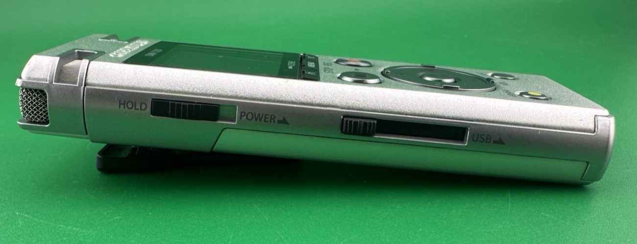 Olympus DM-720 4GB High-Resolution Digital Voice Audio Recorder w/ Case Preowned