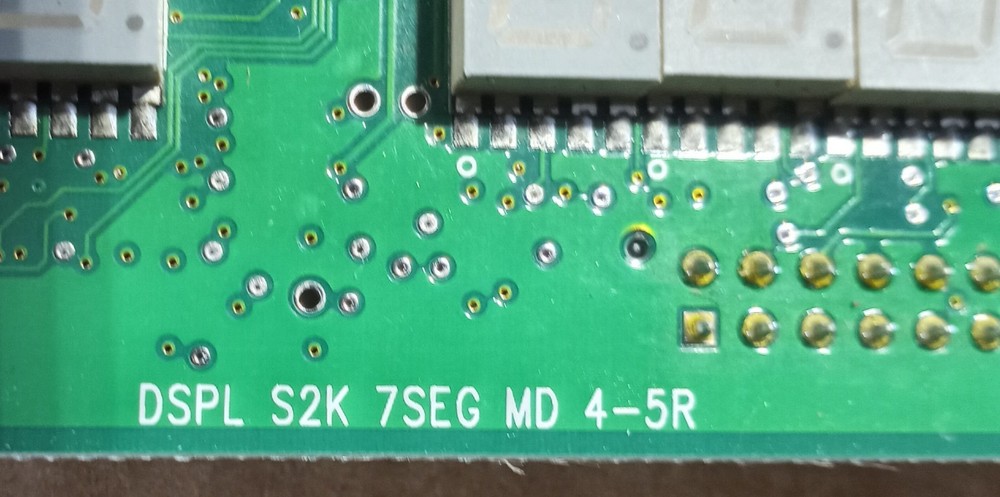 IGT S2000 7SEGMENT MD 4-5R. PART NUMBER 7512831