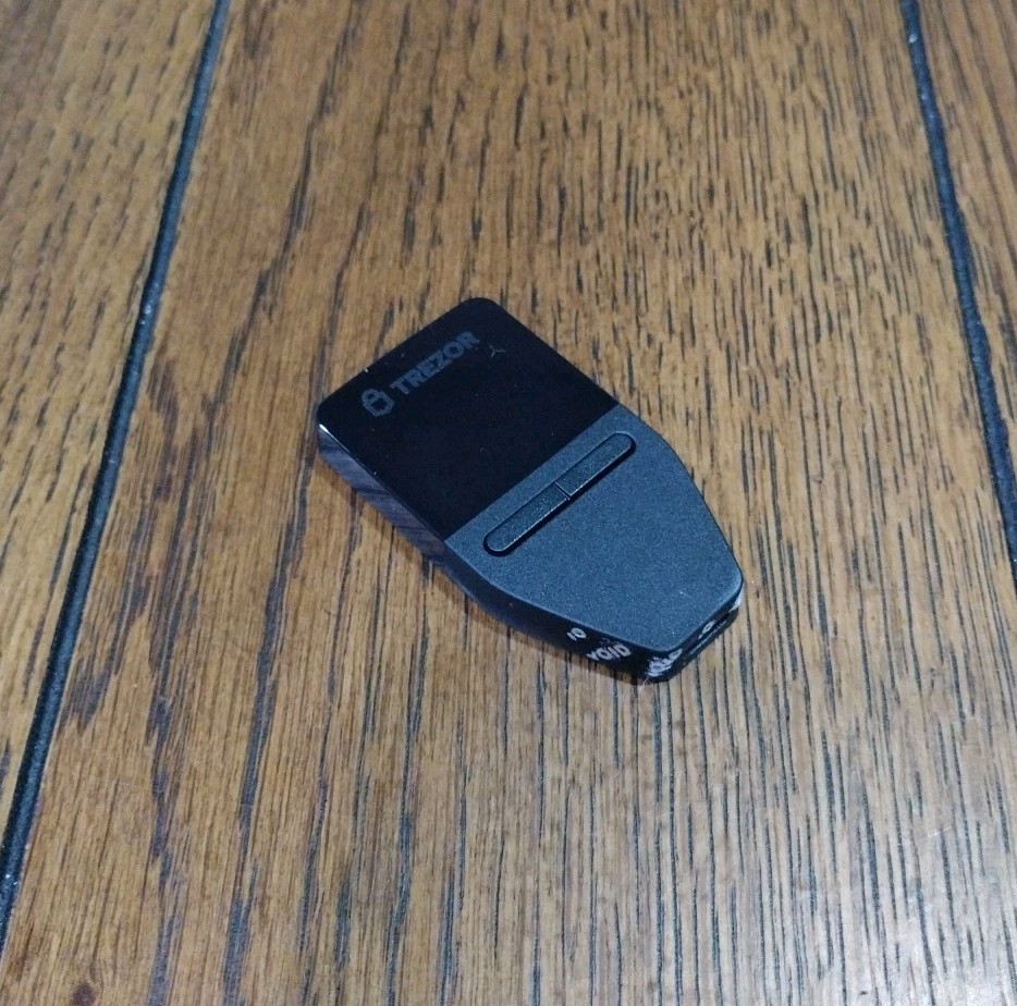 Trezor Safe 3 Secure Element Crypto Hardware Wallet