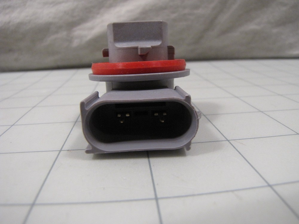 Federal Mogul ZFA-00732-ML T20 Direct Connect Right Angle Marker Light Socket
