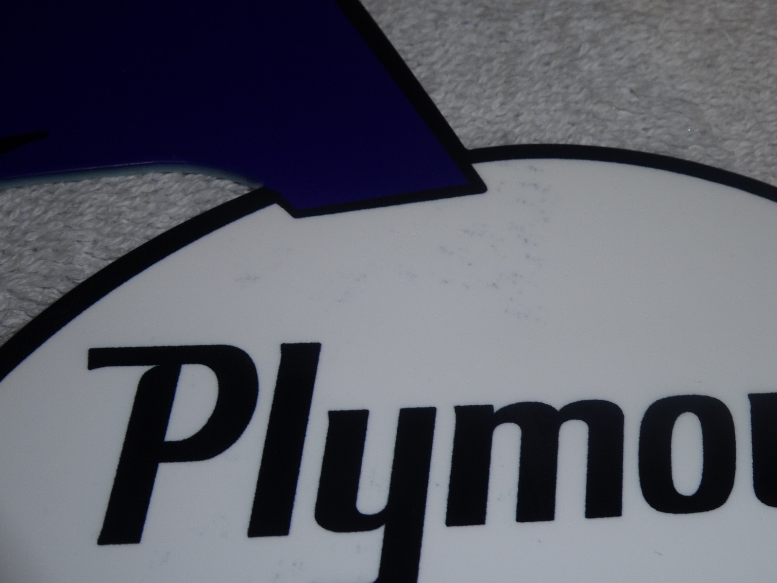 VINTAGE ROAD RUNNER DODGE PLYMOUTH PERFORMANCE 13" METAL GAS OIL SIGN ROADRUNNER