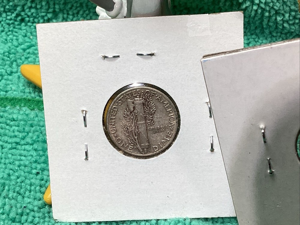 THREE 1943 MERCURY HEAD DIMES 🍀