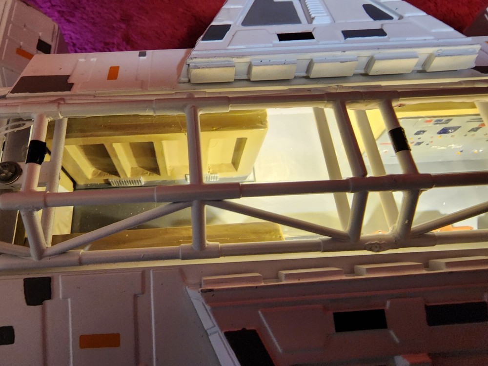 Space: 1999 Eagle 2 Lit Model With Complete Lab Interior, SOUND EFFECTS!!!!!!!!