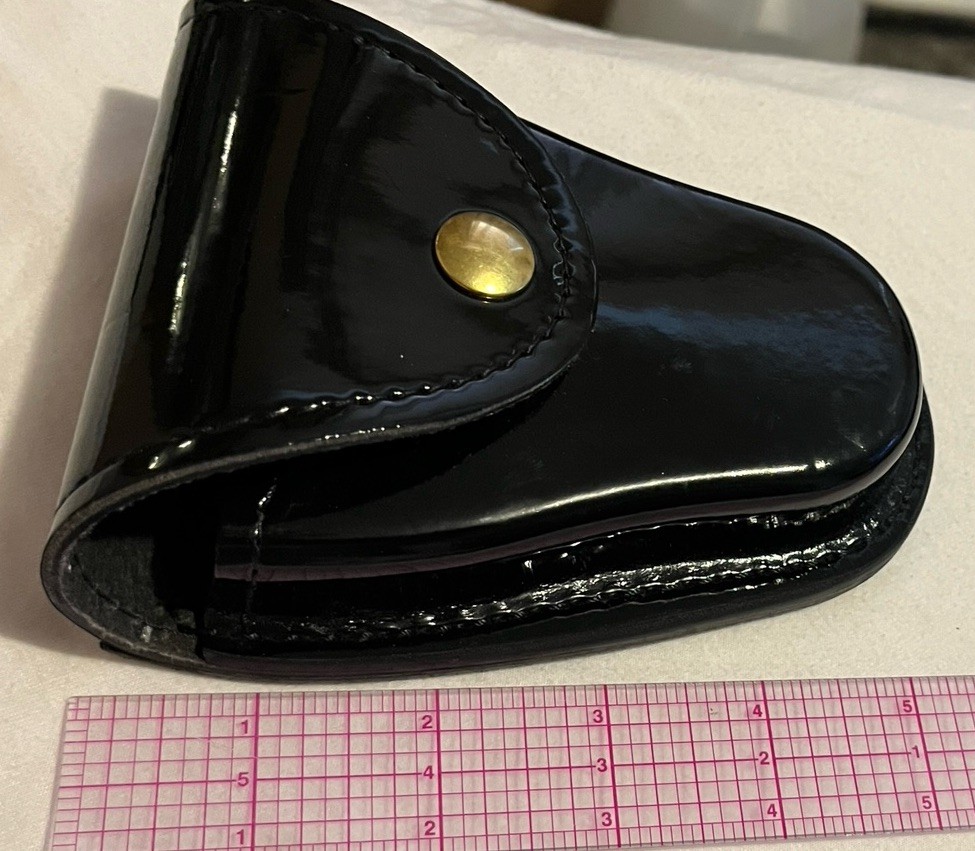 Gould & Goodrich H70 handcuff case black leather triangular snap button closure