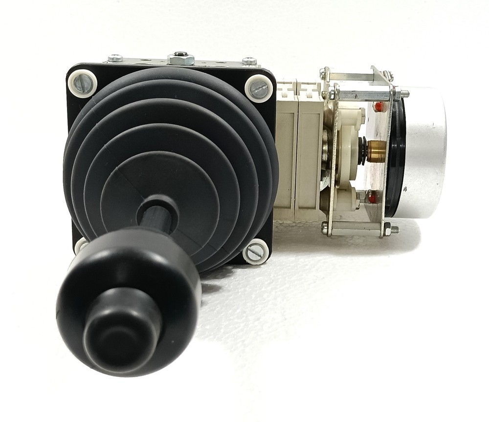 LIEBHERR L606091614 INDUSTRIAL JOYSTICK CONTROLLER L SHAPE