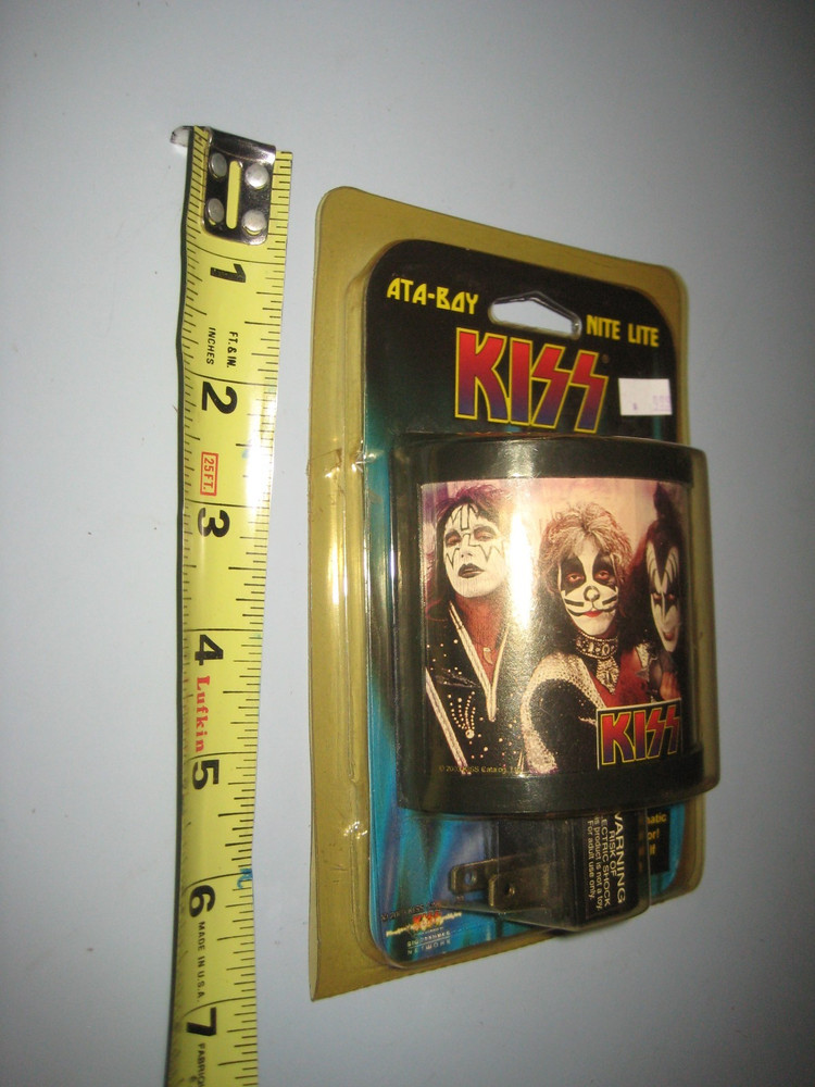 KISS Rock Band At A Boy Nite Lite 2003 w/ Automatic Light Sensor HTF