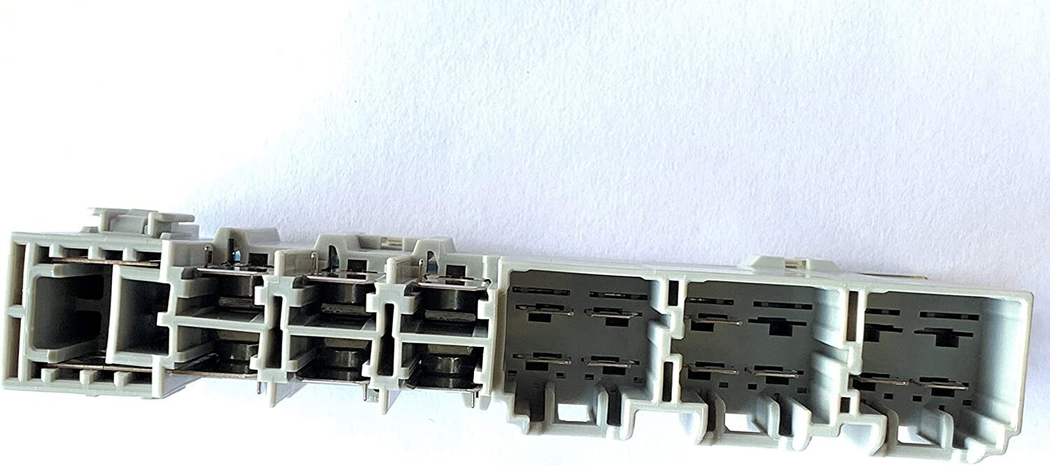 NEW 82620-08020 8262008020 Fusible Link Block Assembly Toyota Sienna ('04-'10)